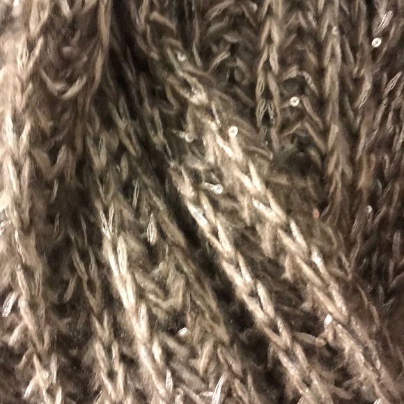 Scarf - Picture 2 of 4